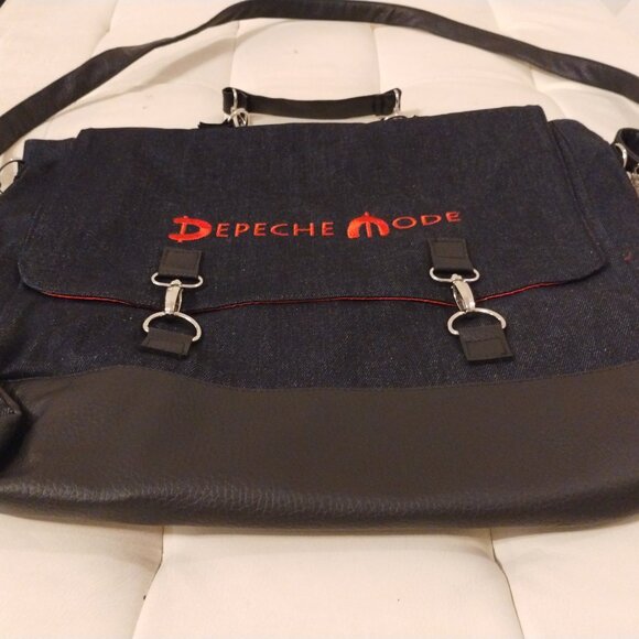 NEW DEPECHE MODE DENIM MESSENGER BAG From GLOBAL SPIRIT TOUR VIP PACKAGE - Picture 2 of 6